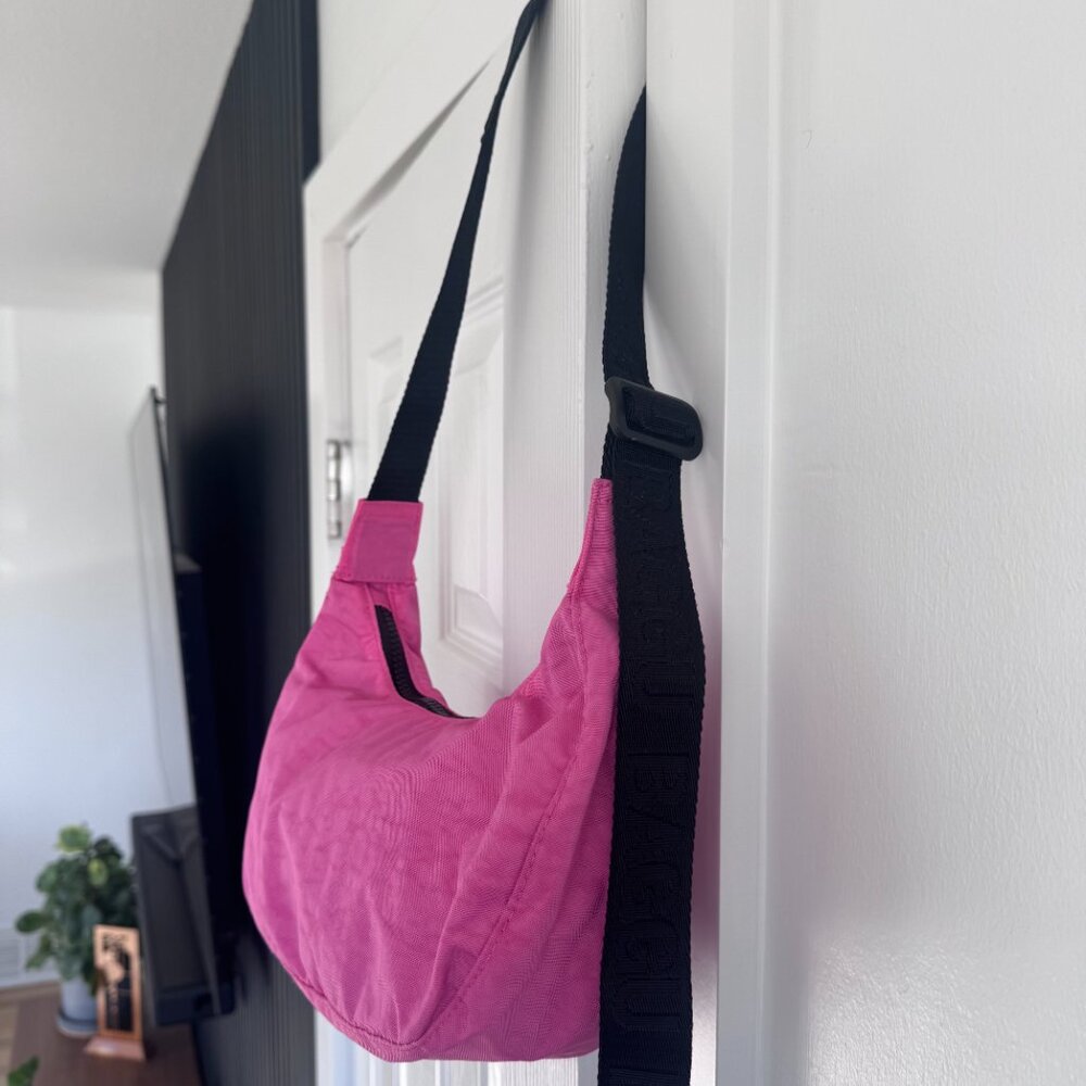 BAGGU Small Nylon Crescent Bag | Hot Pink - Picture 4 of 6